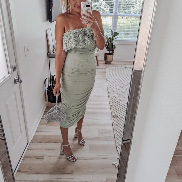 ASOS DESIGN bandeau faux feather mesh midi dress in sage green - 8 - Picture 7 of 8